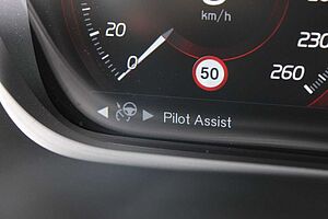 Volvo  T6 R Design Recharge Plug-In Hybrid AWD